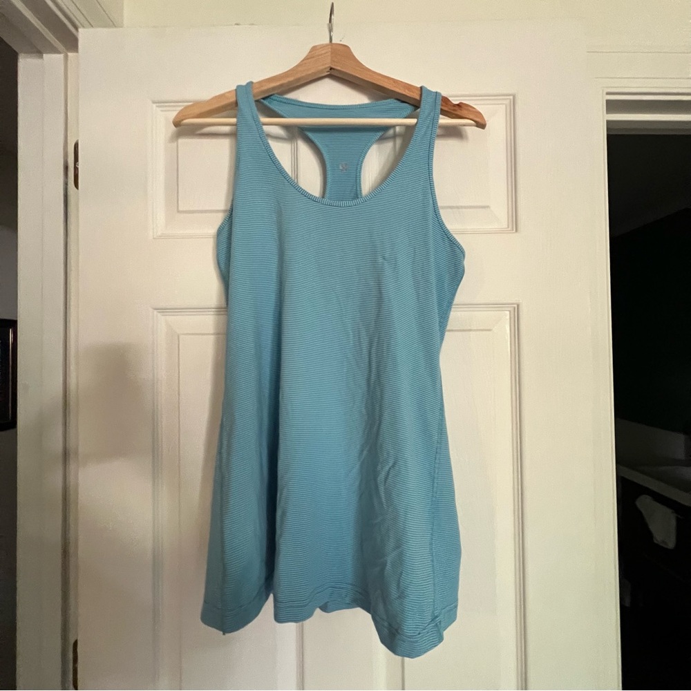 Lululemon tank